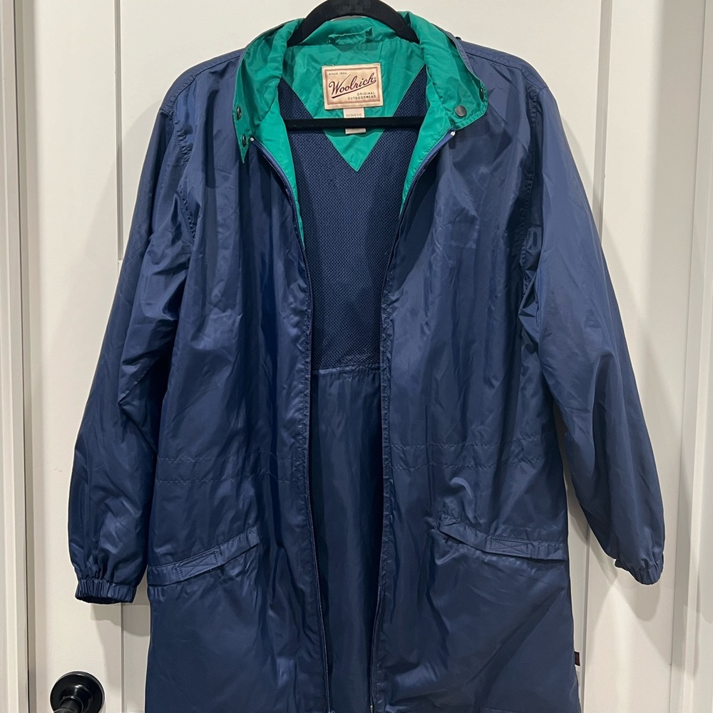 Women’s Vintage Woolrich Navy Blue‎ Women's Rain Jacket/Windbreaker Size Medium